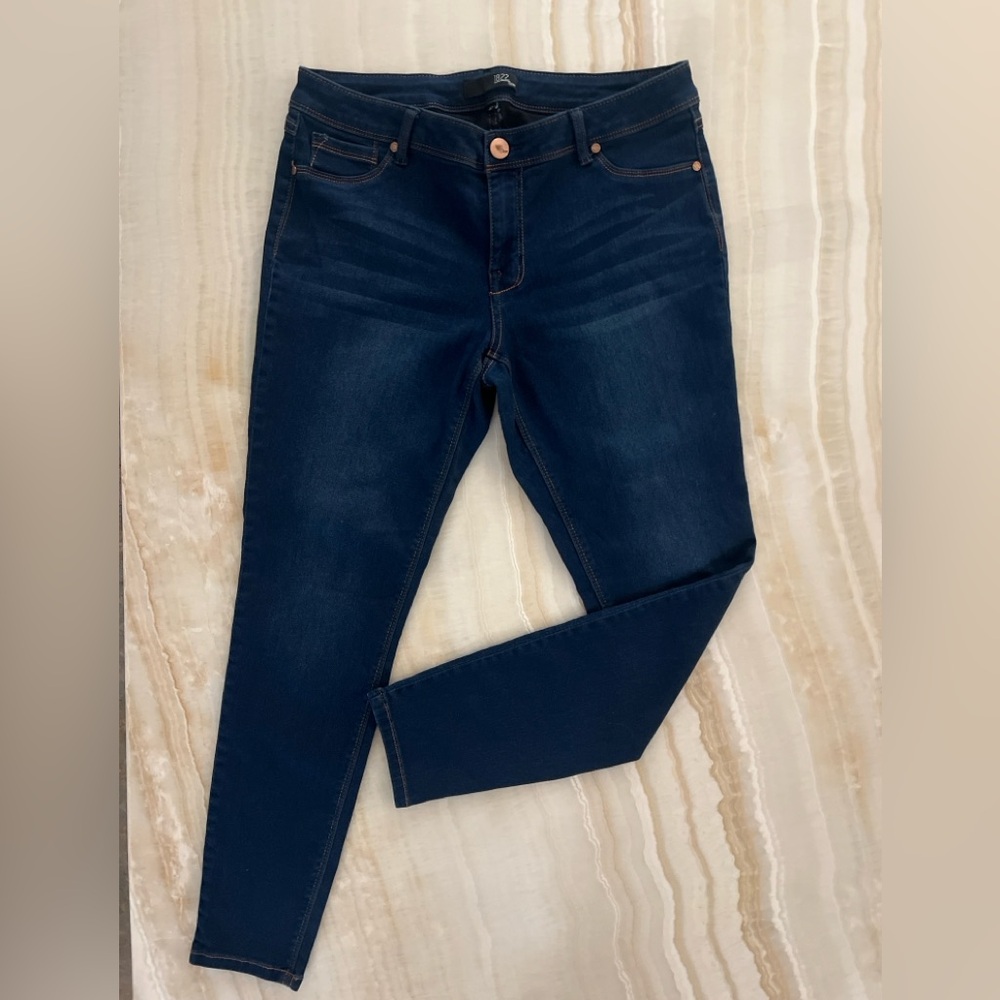 1822 Denim Super Soft Skinny Jeans Jeggings Dark Wash Size 32
